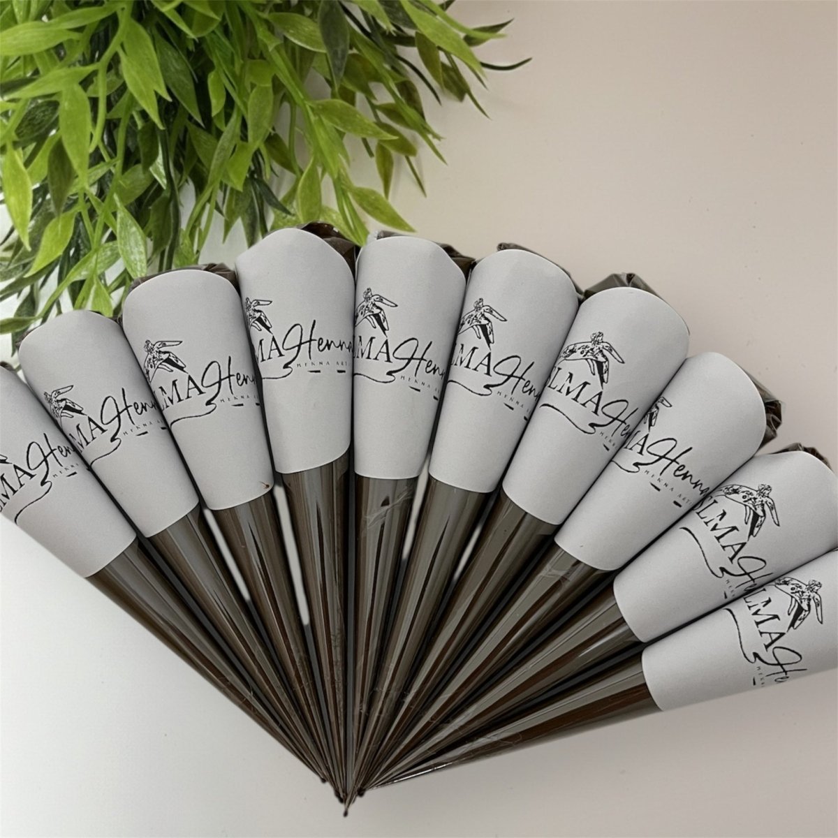 Cônes de henné / henna naturel et bio pour tatouages/tâches de rousseurs – Qualité artisanale de l’IndeSlma Henna